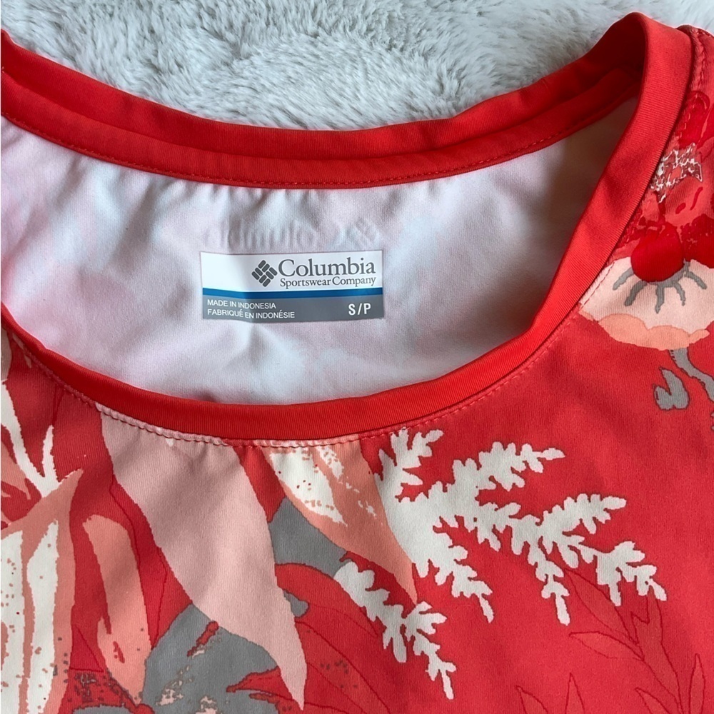 Columbia Activewear top. Size SP. Sleeveless tunic. Floral. - Picture 3 of 4